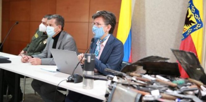 Bogotá prohíbe las fiestas, el expendio y consumo de alcohol en lugares públicos durante las celebraciones navideñas