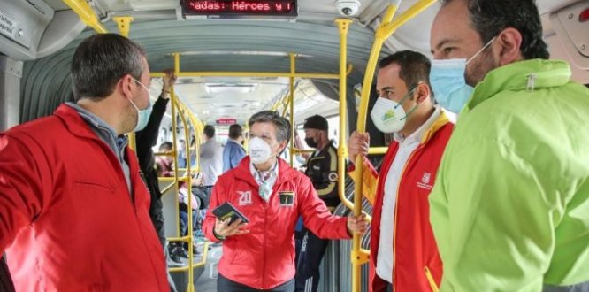 Con índices de seguridad en franca mejora, Distrito presentó estrategia #MásDe25MilOjosAtentos para garantizar la tranquilidad en TransMilenio Con índices de seguridad en franca mejora, Distrito presentó estrategia #MásDe25MilOjosAtentos para garantizar la tranquilidad en TransMilenio