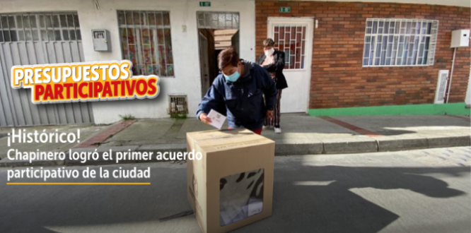 foto de una señora votando ¡Histórico! Chapinero logró el primer acuerdo participativo de la ciudad