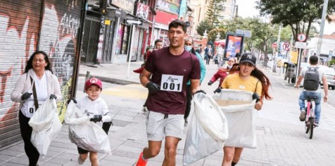 ¡Chapinero realizó otra jornada de plogging! ¡Chapinero realizó otra jornada de plogging!