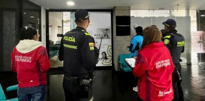 Foto de operativo de Inspección, vigilancia y Control en peluquerías 