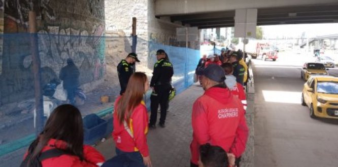 Foto de operativo puente de la Calle 100 con Autopista Norte Foto de operativo puente de la Calle 100 con Autopista Norte