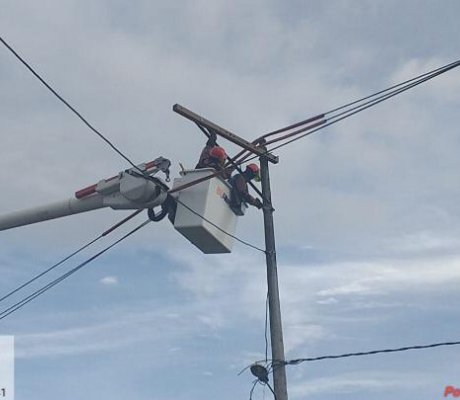  ENEL-CODENSA SE ESFUERZA POR REALIZAR TRABAJOS DE MANTENIMIENTO Y MODERNIZACIÓN SIN SUSPENDER EL SERVICIO