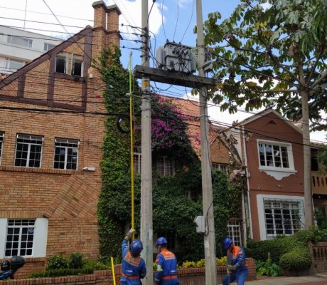 Imagen de operarios en vía